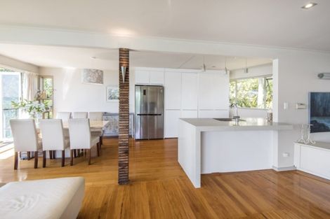 Photo of property in 90 Seacliffe Avenue, Narrow Neck, Auckland, 0622