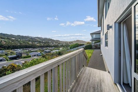 Photo of property in 6 Bluejacket Place, Whitby, Porirua, 5024
