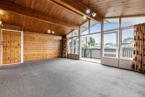 Photo of property in 291 Pakuranga Road, Pakuranga Heights, Auckland, 2010