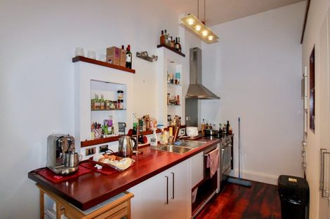 Photo of property in Hannahs Warehouse Apartments, 21/13 Leeds Street, Te Aro, Wellington, 6011