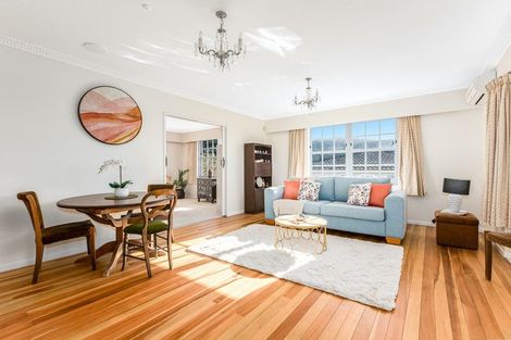 Photo of property in 71 Oriel Avenue, Tawa, Wellington, 5028