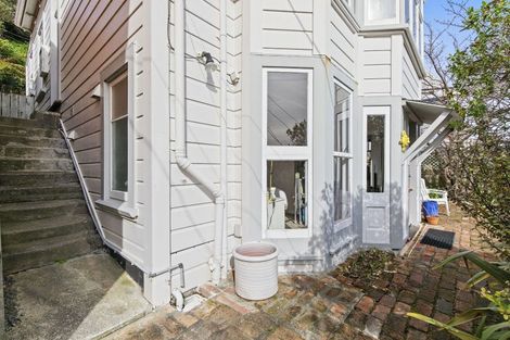 Photo of property in 3 Mcintyre Avenue, Mount Victoria, Wellington, 6011