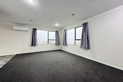 Photo of property in 15 Rice Crescent, Newlands, Wellington, 6037