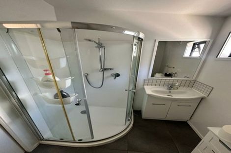 Photo of property in 1/204 Beach Haven Road, Beach Haven, Auckland, 0626