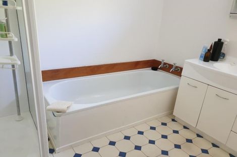 Photo of property in 12u3 Dorset Way, Wilton, Wellington, 6012
