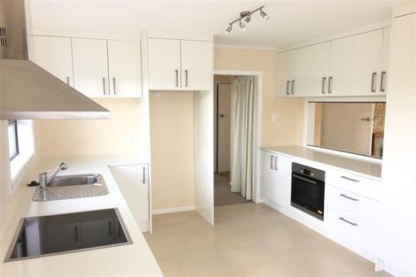 Photo of property in 1/16 Peach Road, Glenfield, Auckland, 0629