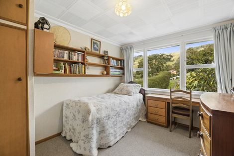 Photo of property in 57 Marion Street, Macandrew Bay, Dunedin, 9014