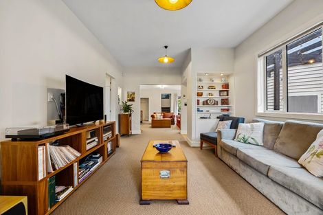 Photo of property in 16 Ngaio Street, Saint Martins, Christchurch, 8022