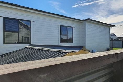 Photo of property in 42 Collins Street, Hawera, 4610