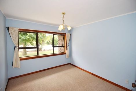 Photo of property in 37 Thorburn Avenue, Red Beach, 0932