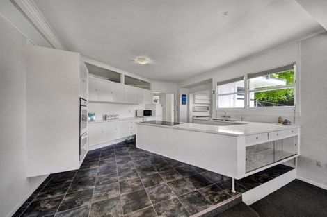 Photo of property in 161 South Road, Hawera, 4610