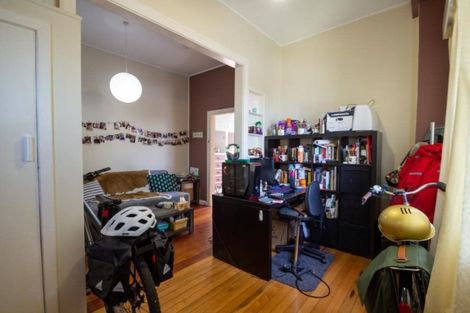 Photo of property in Carillion/the Knoll, 33 Thompson Street, Mount Cook, Wellington, 6011