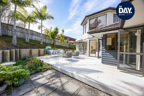 Photo of property in 22 Ballymore Drive, Pinehill, Auckland, 0632
