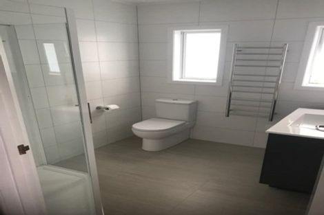Photo of property in 9 Lex Avenue, Green Bay, Auckland, 0604