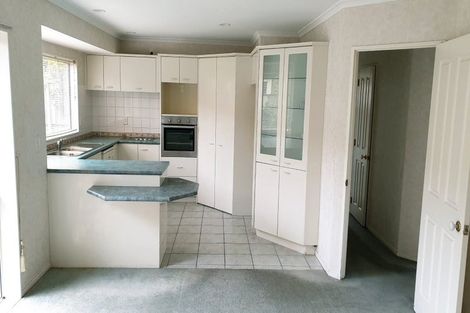 Photo of property in 104 Bob Charles Drive, Golflands, Auckland, 2013