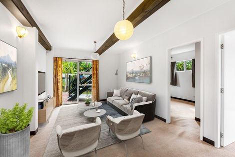 Photo of property in 150 Dowse Drive, Maungaraki, Lower Hutt, 5010