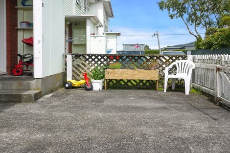 Photo of property in Oberon Flats, 48a Merton Street, Trentham, Upper Hutt, 5018