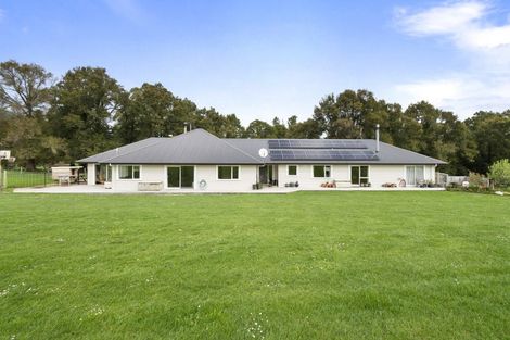 Photo of property in 120 East Mangahuia Road, Rangiwahia, Kimbolton, 4774