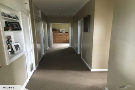 Photo of property in 126 Glanmire Road, Newlands, Wellington, 6037