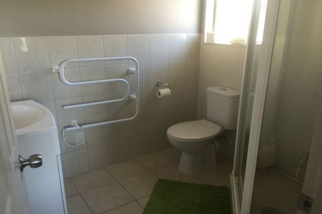 Photo of property in 3 Rosa Place, Henderson, Auckland, 0612