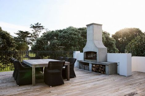 Photo of property in 184 Oceanbeach Road, Mount Maunganui, 3116