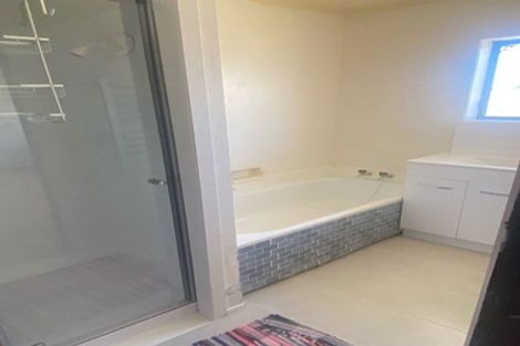 Photo of property in 2/108 Arran Road, Browns Bay, Auckland, 0630
