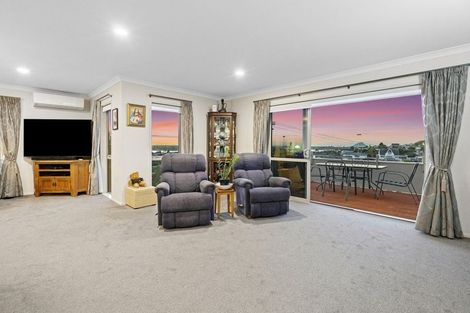 Photo of property in 8 Utopia Park Heights, Welcome Bay, Tauranga, 3112