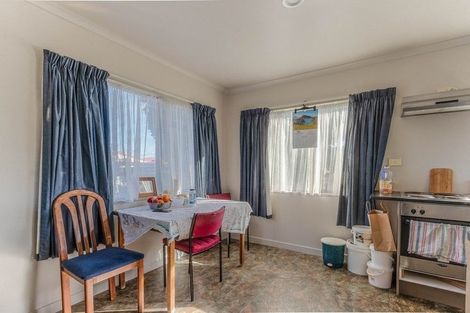 Photo of property in 49a Thatcher Street, Castlecliff, Whanganui, 4501