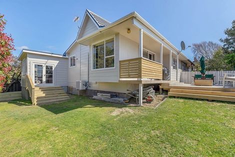 Photo of property in 7b Parkinson Close, Whitby, Porirua, 5024