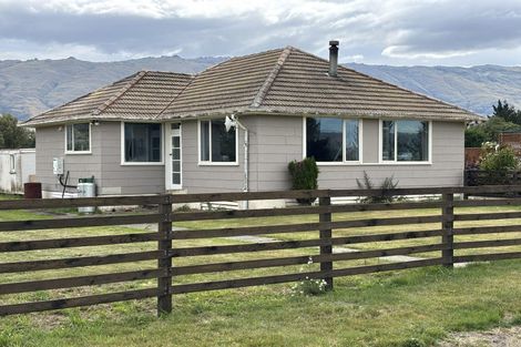 Photo of property in 1 West Street, Middlemarch, 9597