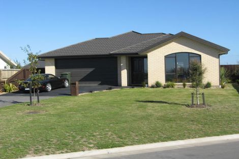 Photo of property in 13 Rochester Crescent, Rolleston, 7614