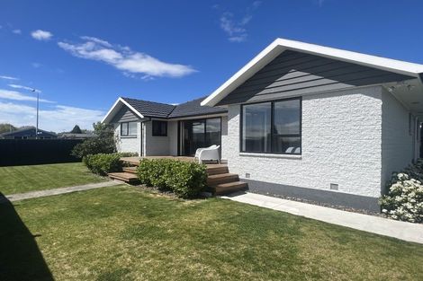 Photo of property in 13 Skerten Avenue, Hornby, Christchurch, 8042