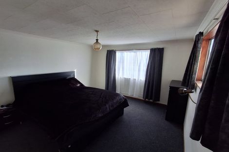 Photo of property in 63 Main Road, Clinton, 9534