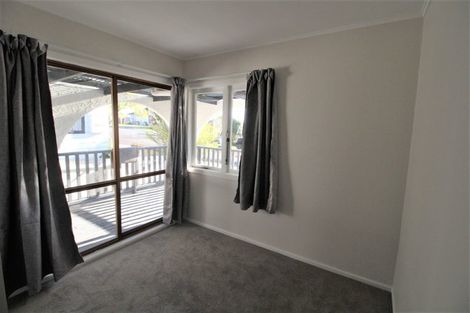 Photo of property in 44 Kervil Avenue, Te Atatu Peninsula, Auckland, 0610