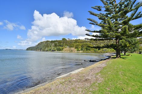 Photo of property in 10 Clinton Road, Tawharanui Peninsula, Matakana, 0986
