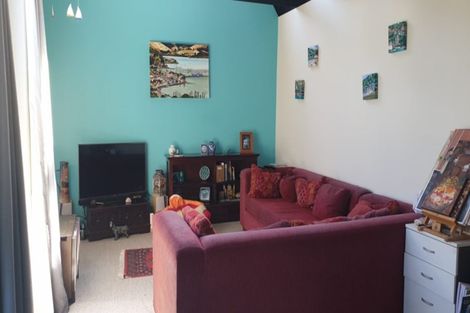 Photo of property in 8f1 Elphinstone Avenue, Strathmore Park, Wellington, 6022