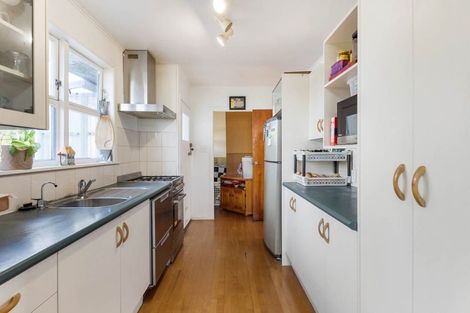 Photo of property in 22 Sarona Avenue, Glen Eden, Auckland, 0602