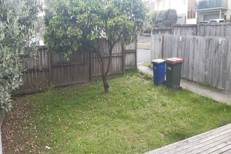 Photo of property in 37d Paramu Avenue, Birkdale, Auckland, 0626