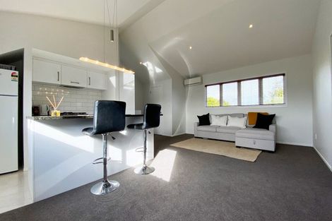 Photo of property in 2 Brassey Road, Birkenhead, Auckland, 0626