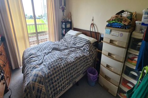 Photo of property in 19 Lockington Avenue, Henderson, Auckland, 0612