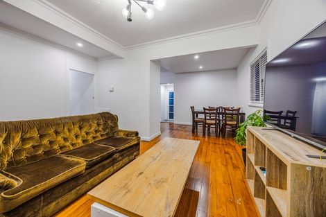 Photo of property in 1/5 Akehurst Avenue, New Lynn, Auckland, 0600