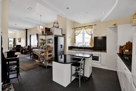 Photo of property in 3 Victoria Street, Hawera, 4610