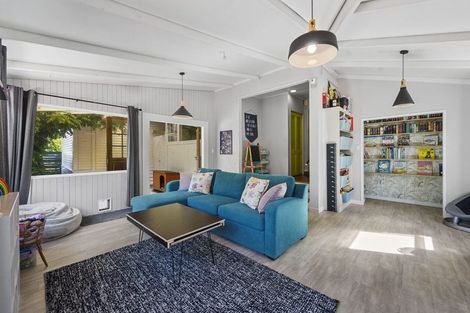 Photo of property in 187 South Road, Hawera, 4610