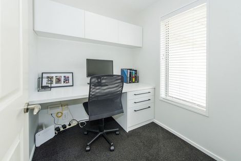 Photo of property in 4 Goldie Place, Rolleston, 7614