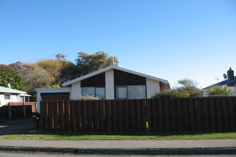 Photo of property in 70 Palmers Road, New Brighton, Christchurch, 8083