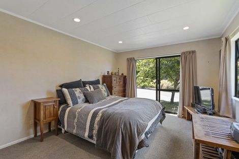 Photo of property in 90 Wirihana Road, Hawera, 4674