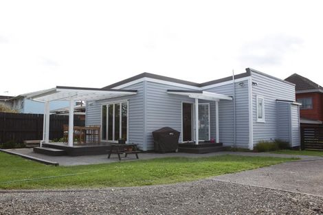 Photo of property in 26 Dakota Avenue, Beach Haven, Auckland, 0626