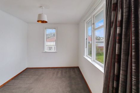 Photo of property in 5 Takatimu Way, Johnsonville, Wellington, 6037