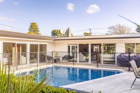 Photo of property in 56 Great North Road, Saint Johns Hill, Whanganui, 4500