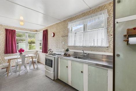 Photo of property in 105 Kowhai Street, Naenae, Lower Hutt, 5011